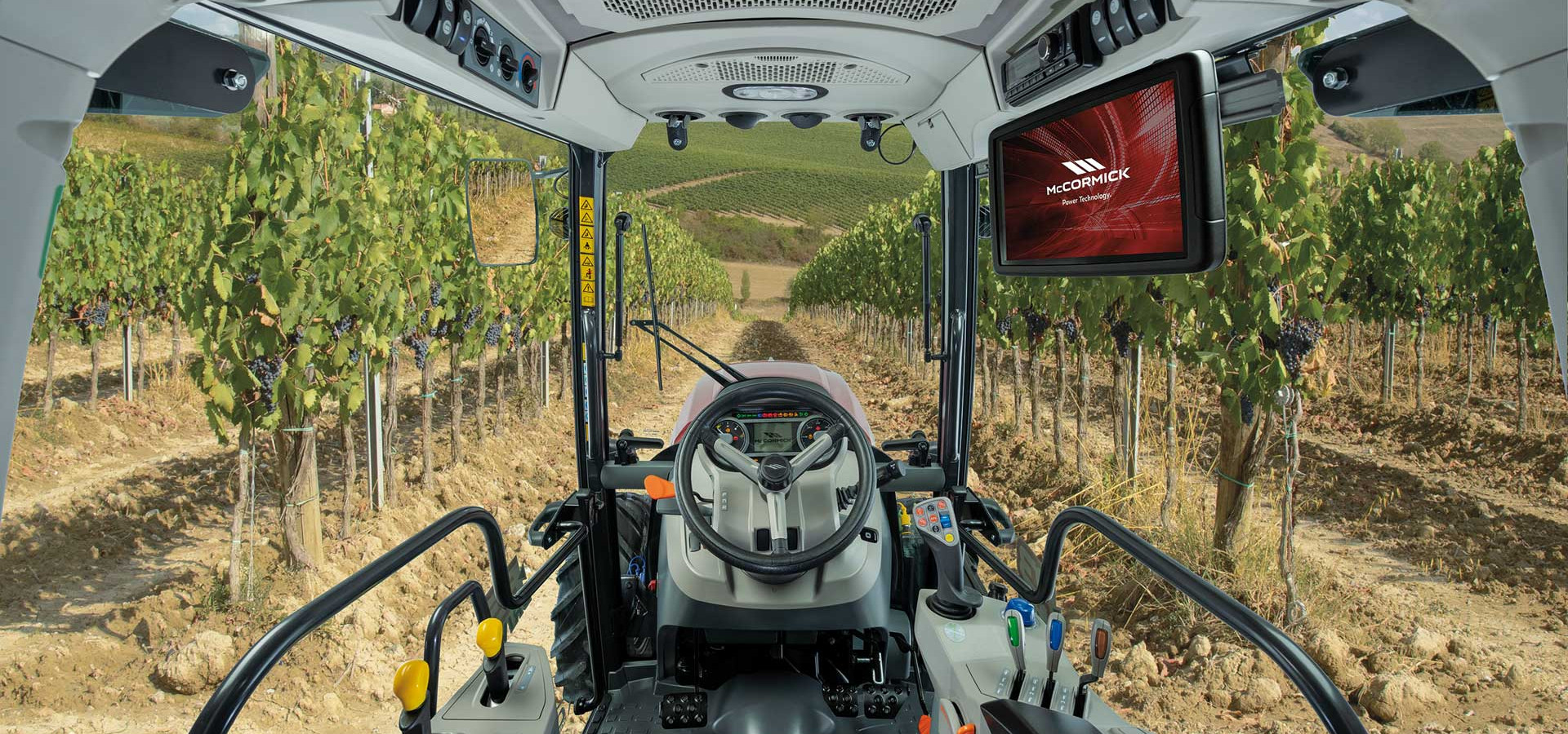MC_RP5D_X4F_MetallicRed_NewDecal_Cab_Field
